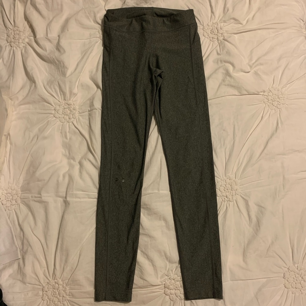 Gray underarmour leggings